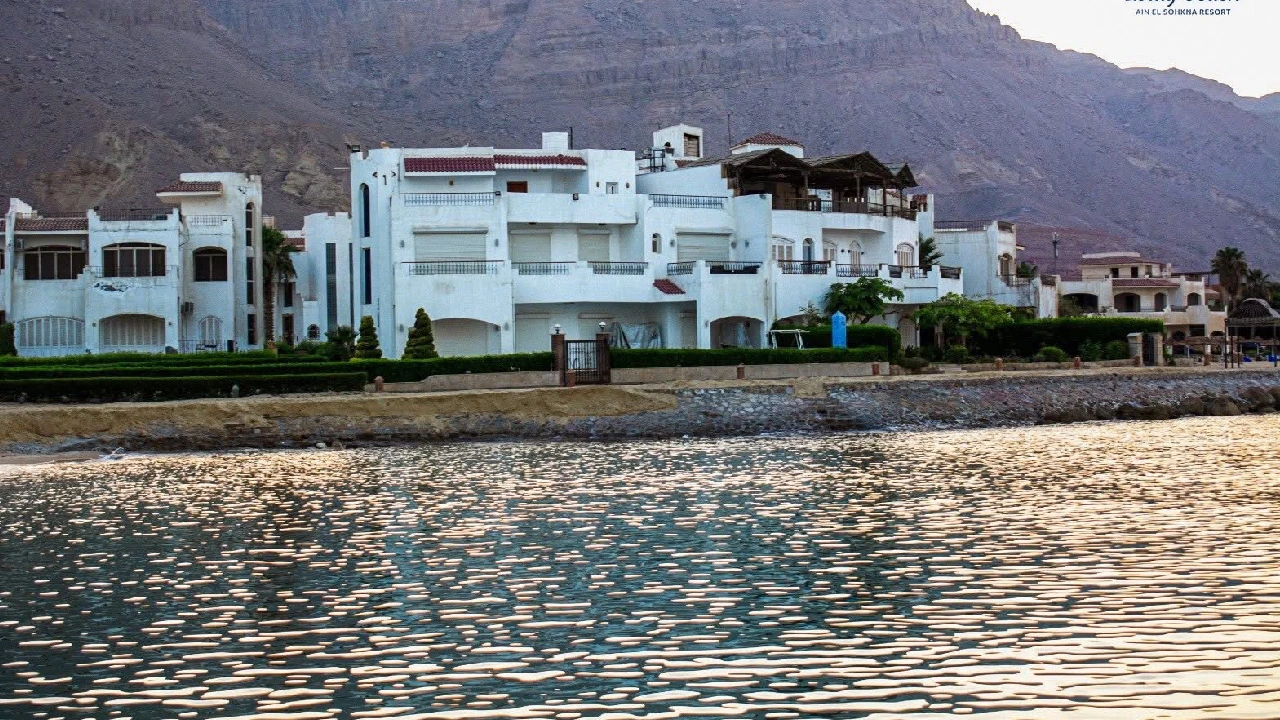 قرية لولي بيتش العين السخنة (Louly Beach Ain Sokhna)