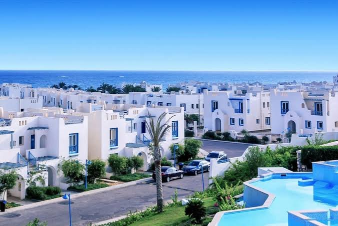 قرية باروس الساحل الشمالي (Paros Mountain View North Coast)